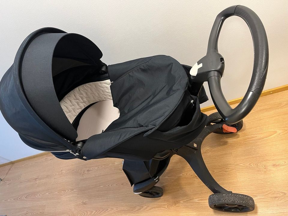 Lasten vaunut/ rattaat stokke