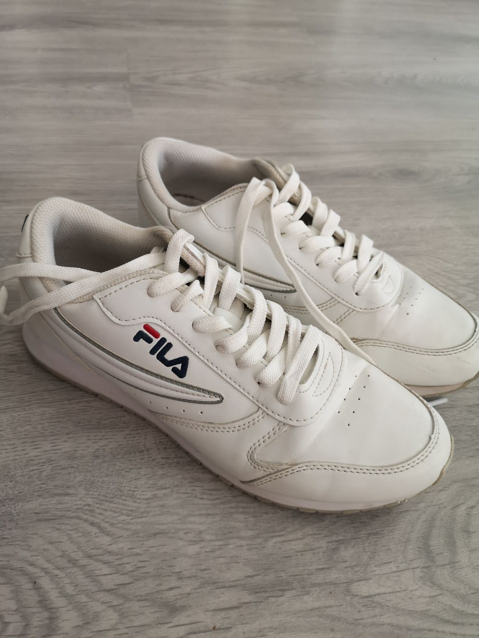 Fila kengät 40