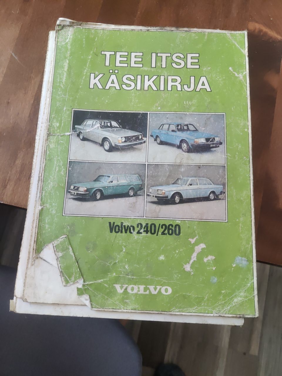 Volvo 240 korjaus käsikirja