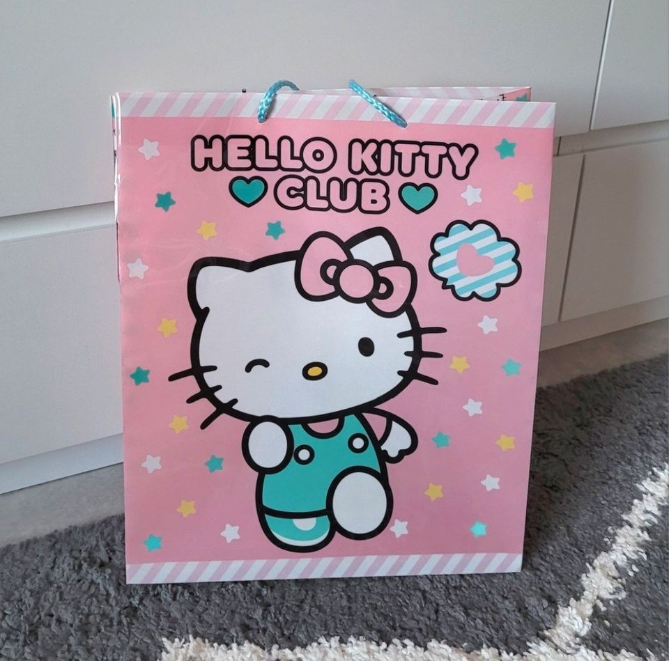 Hello Kitty lahjakassi