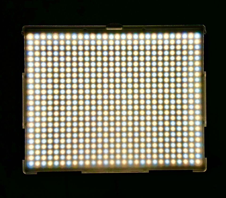 Aputure Amaran HR672C LED-paneeli