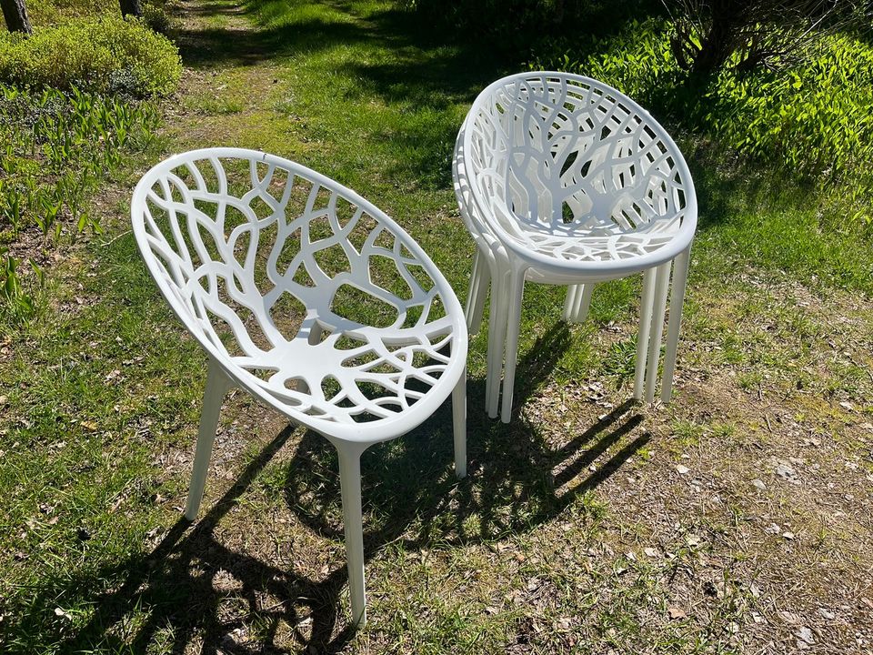 4 hyväkuntoista Crystal-design-tuolia