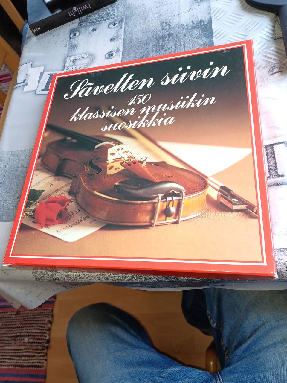 8 levyn klassisen musiikin boxi