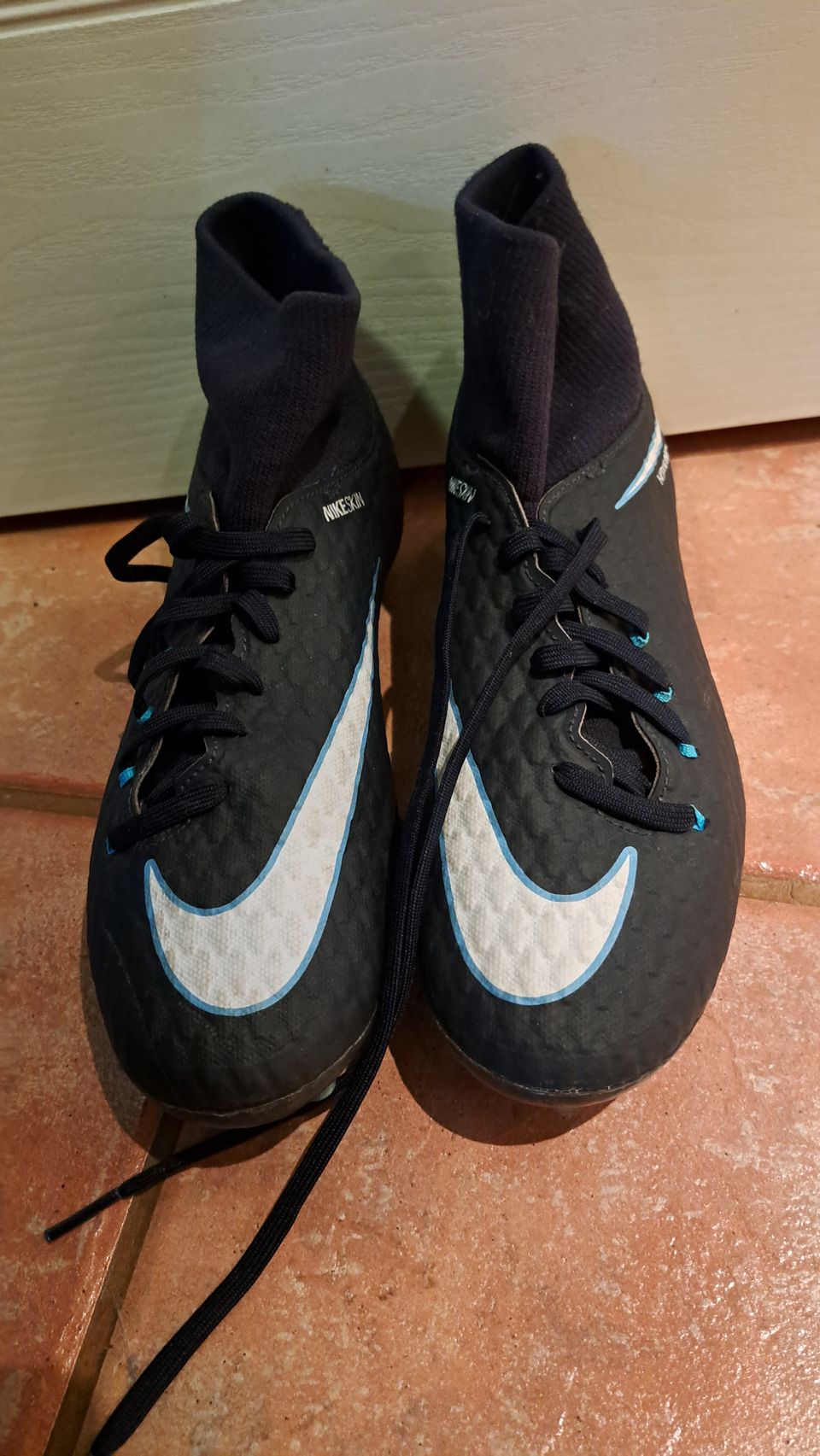 Nappikset nike hypervenom 40