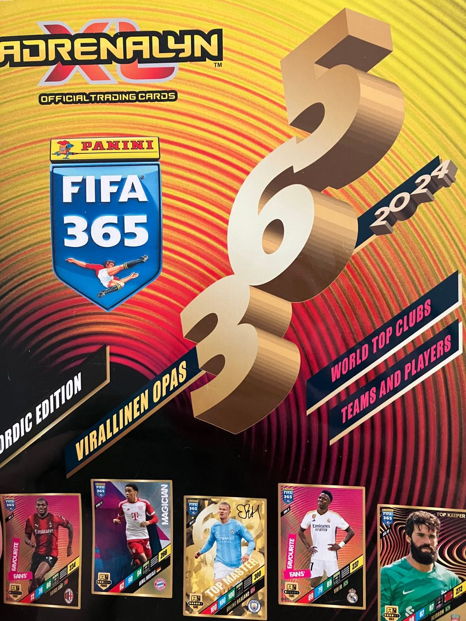 Vaihdetaan & myydään Fifa 365 Panini 2024 kortteja