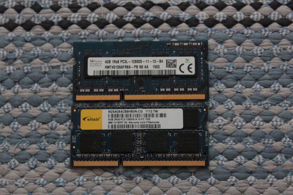 2 x DDR3 SO-DIMM 4GB 1600MHz