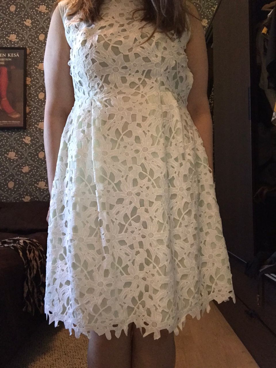 Mukava mekko kevään juhliin