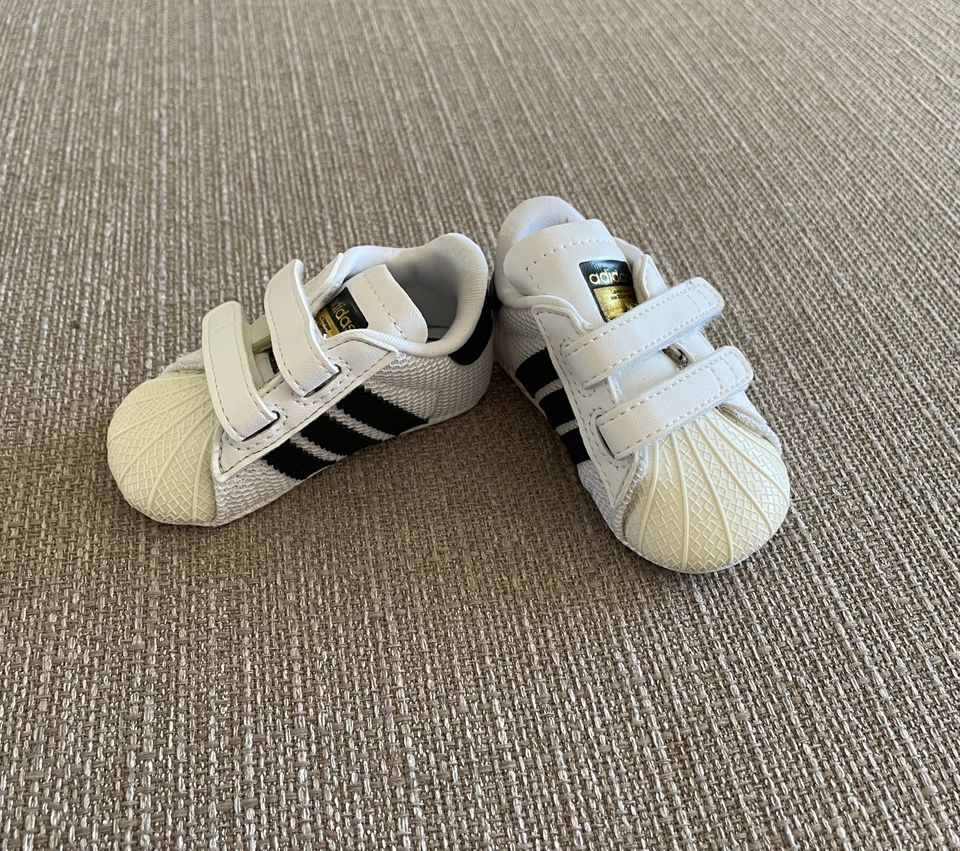 Vauvan adidas kengät