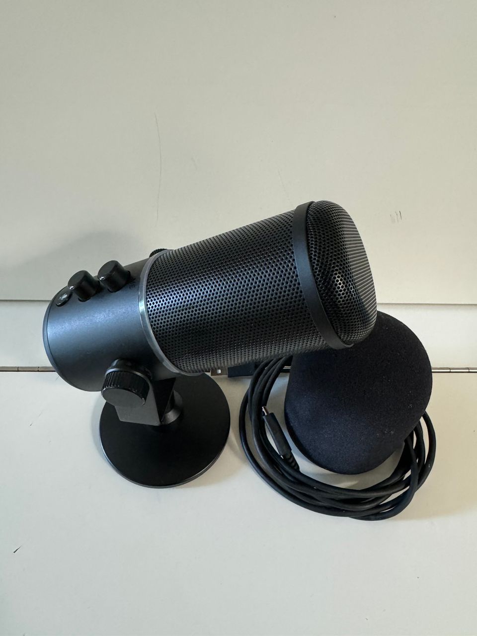 Razer Seiren Elite mikrofoni