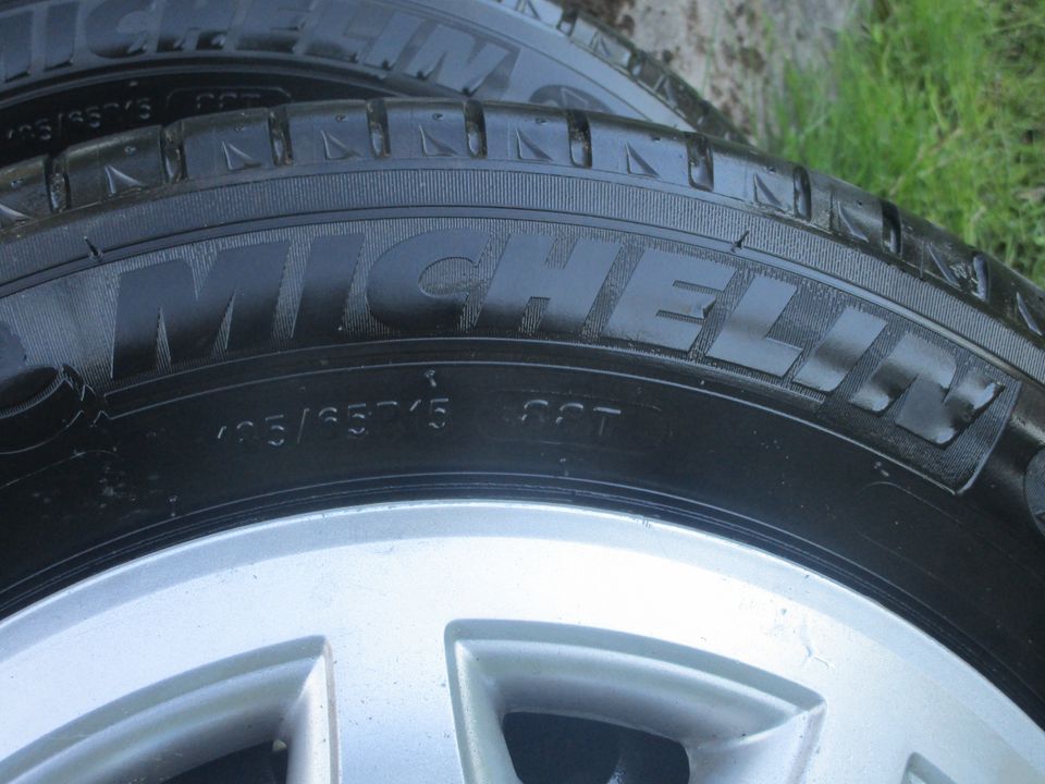 Michelin energy saver 15" kesärenkaat peltivanteilla 4 x 114.3