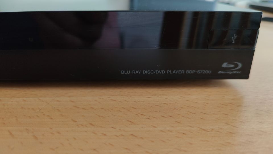 Sony blue-ray-/dvd-soitin