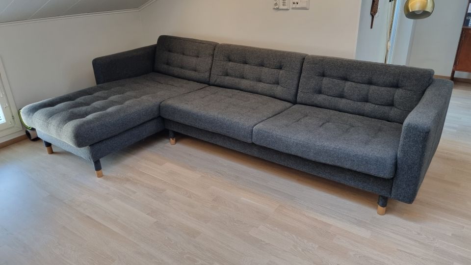 IKEA Landskrona 4:n istuttava sohva