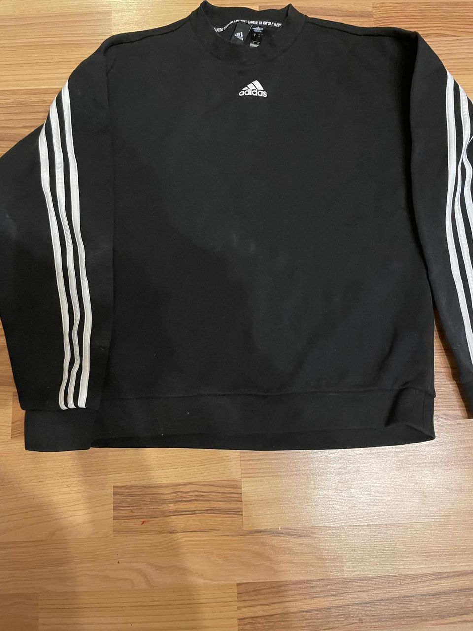 Adidas collegepaita koko M