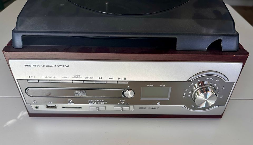 Turntable CD Radio System (TCD-982WE)