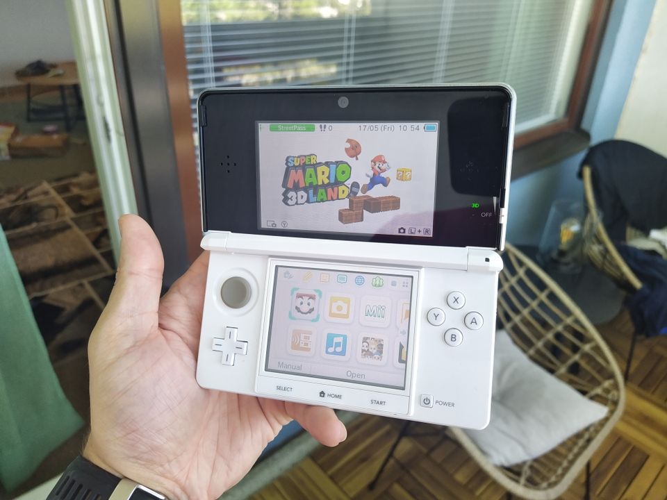 Nintendo 3DS + Pelejä