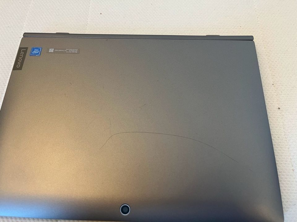 Lenovo Ideapad d330