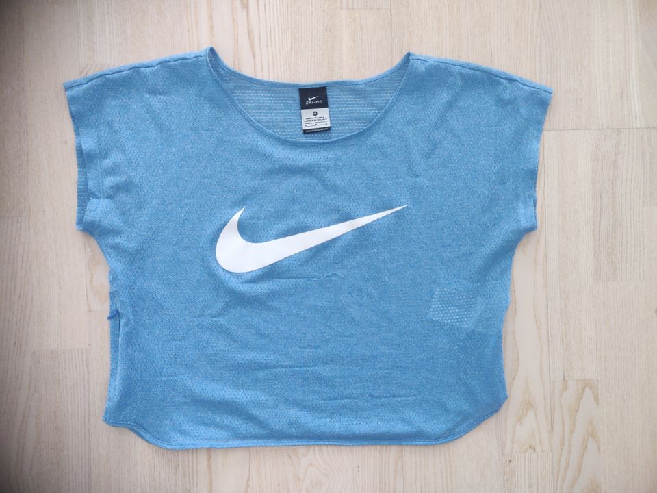 Nike dri fit t-paita, koko M