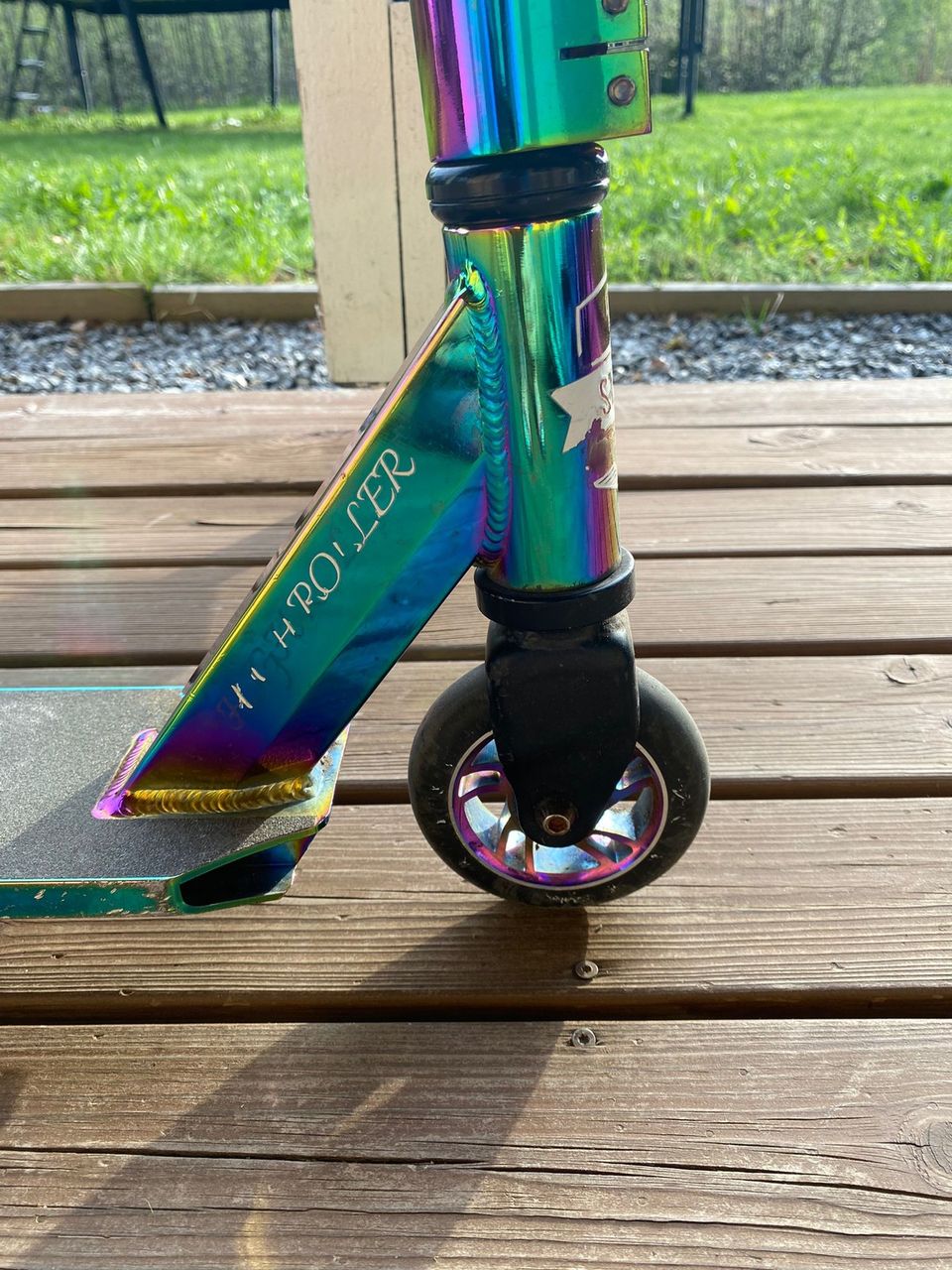 Story high roller scootti