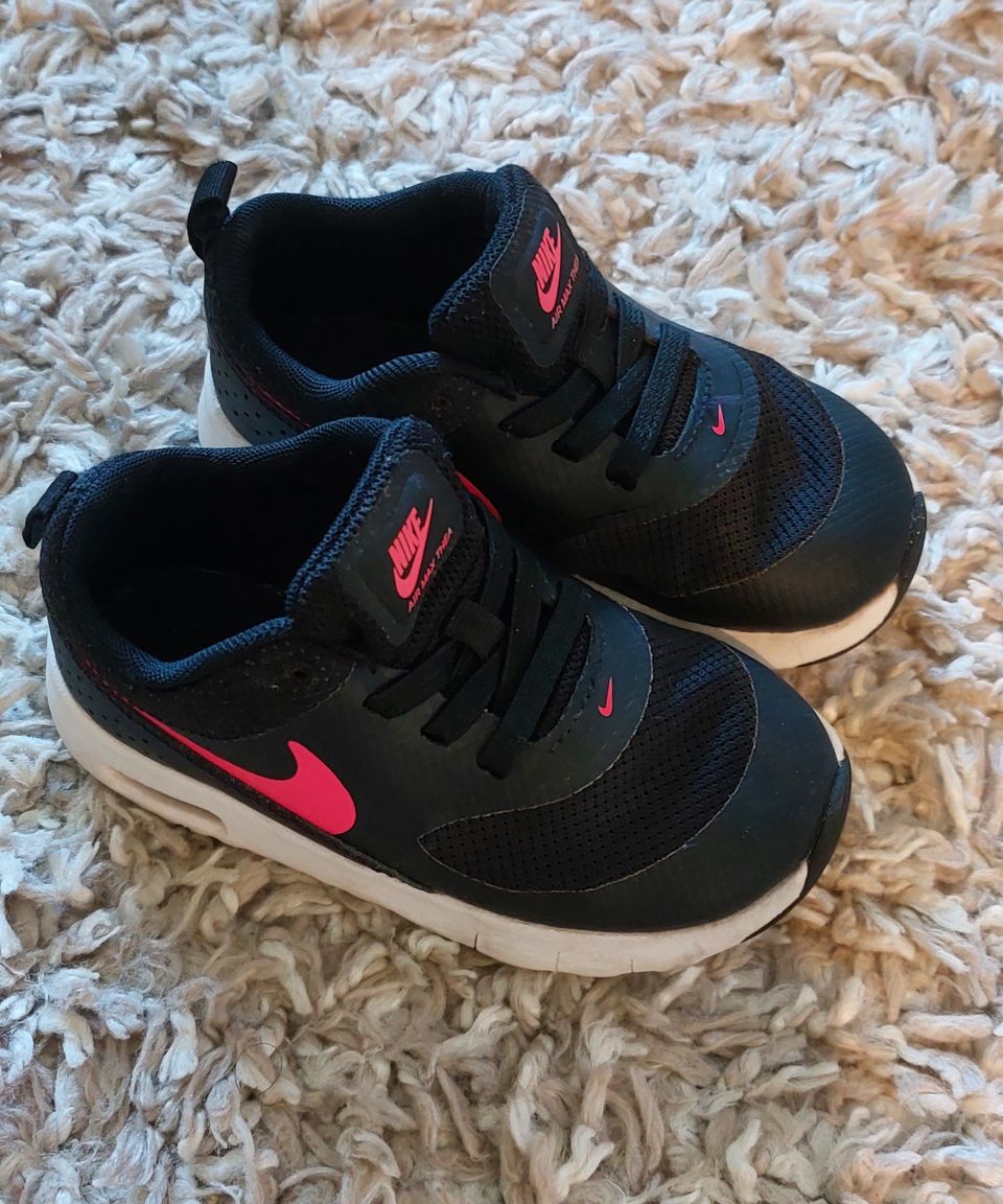 Nike kengät