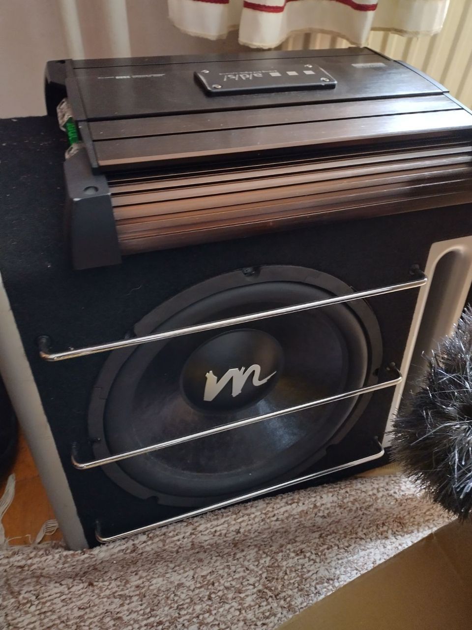 12" Macrom subwoofer + vahvistin