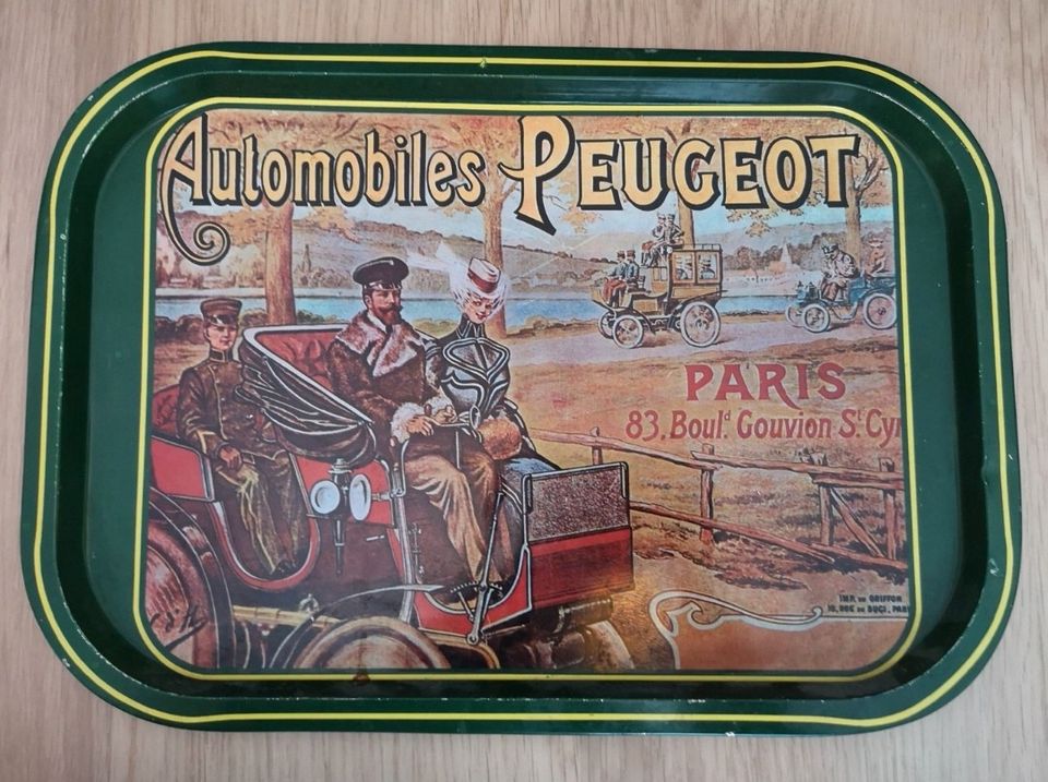 Vanha Automobiles Peugeot -tarjotin