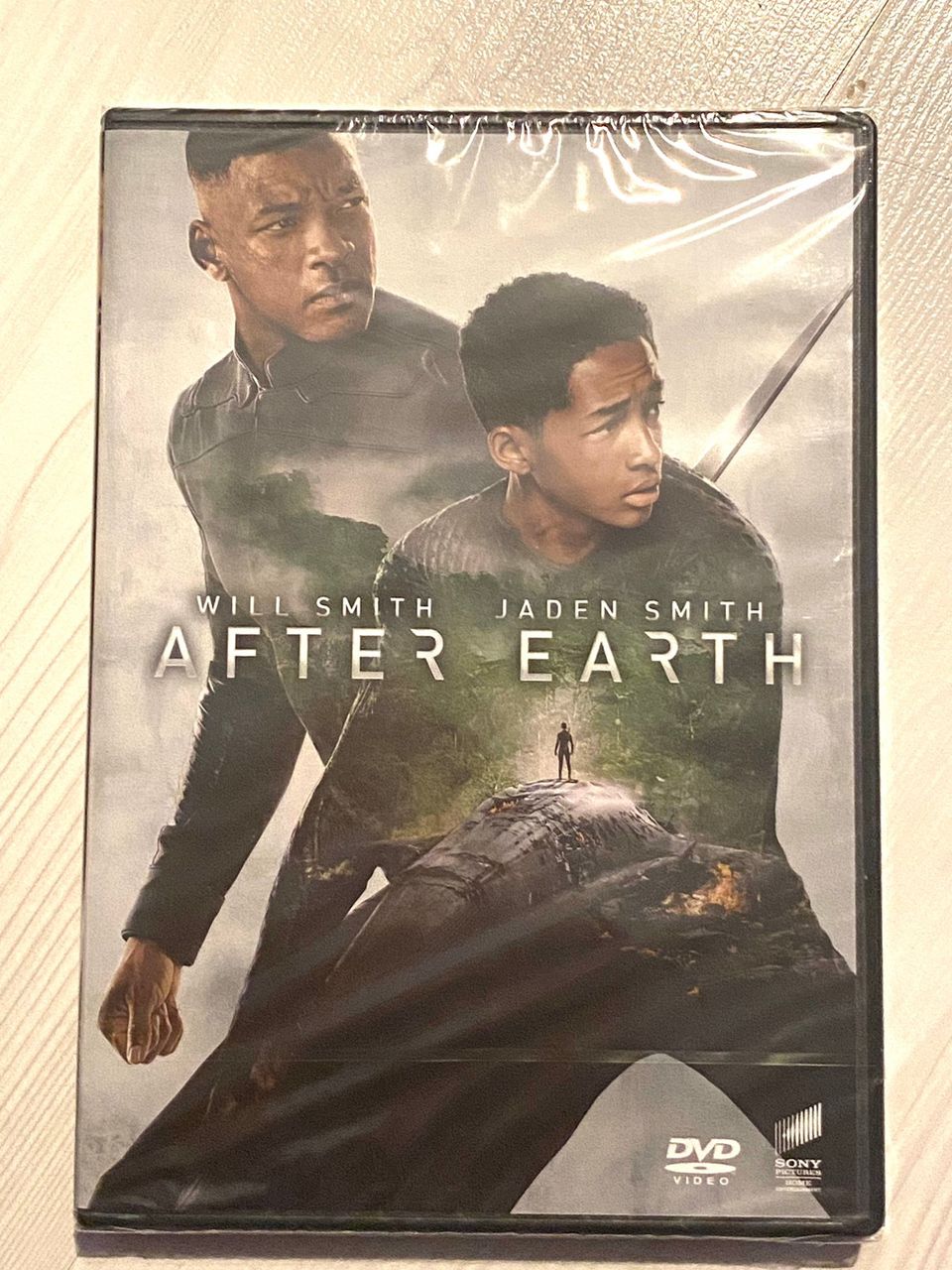 After Earth -elokuva DVD