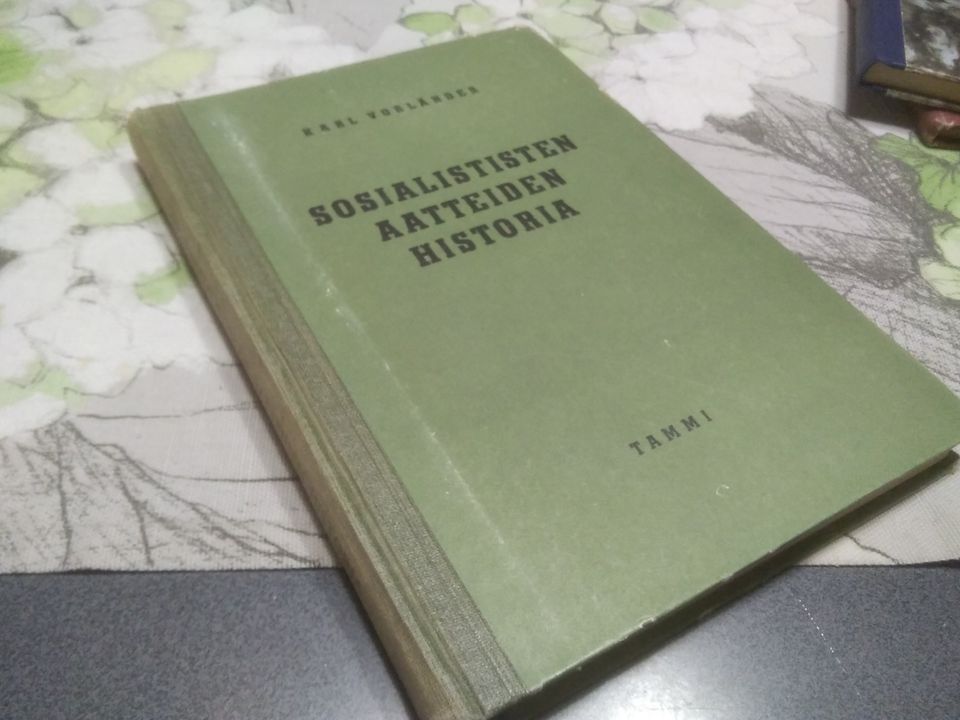 Sosialististen aatteiden historia. Karl Vorländer.