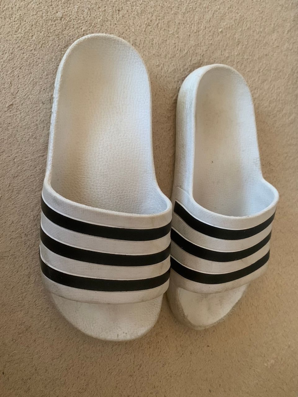 Adidas släbärit 37