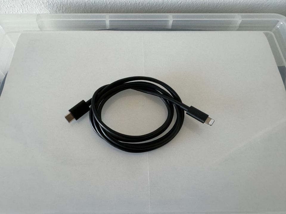 USB-C / Lightning iPhone latauskaapeli 1,2 m (Belkin)