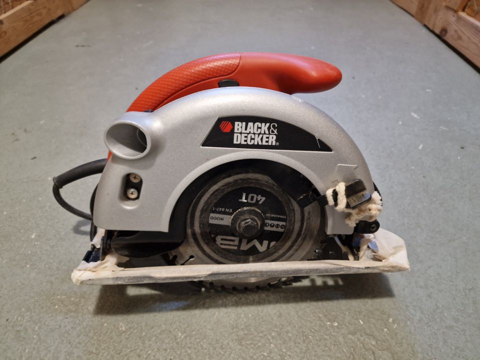 Käsipyörösaha Black&Decker CD601