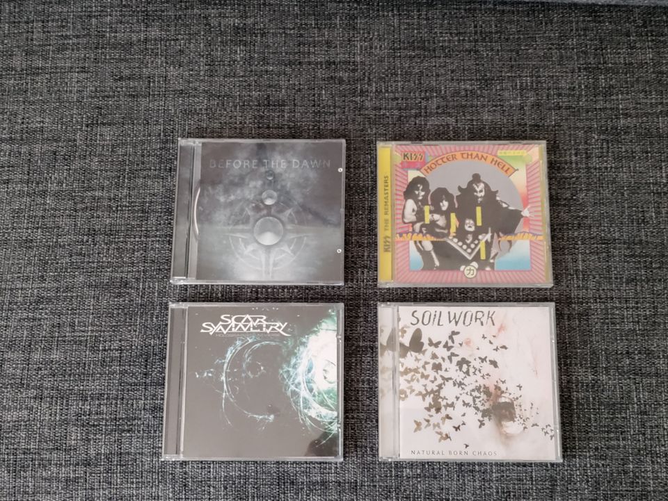 4kpl CD-levyjä