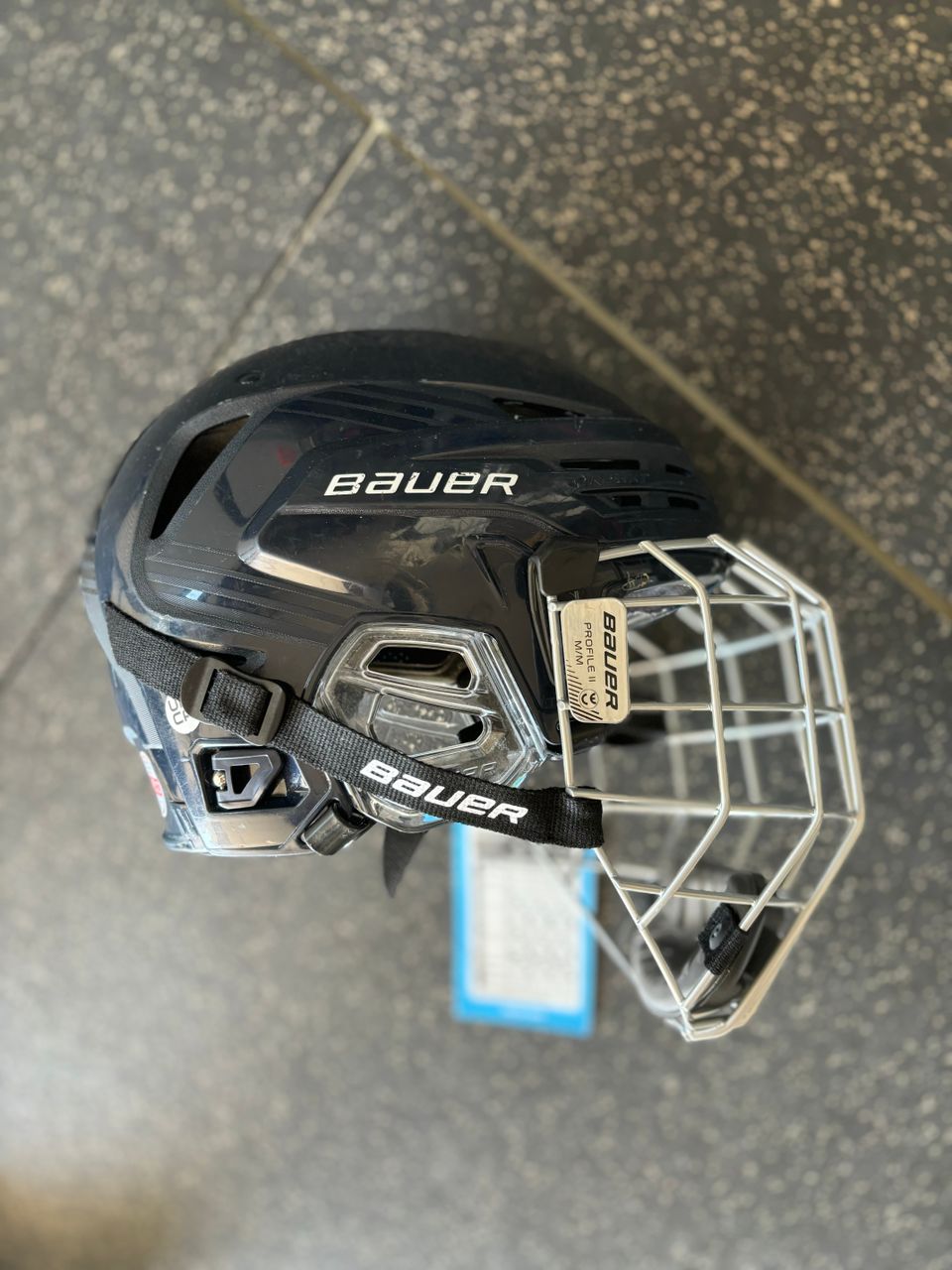 Bauer Re-Akt 85 kypärä