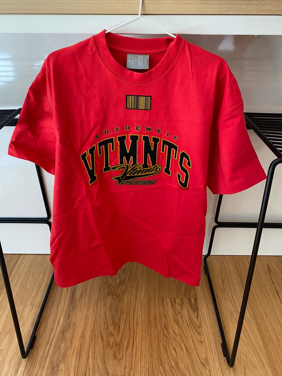 VTMNTS t-paita koko XL