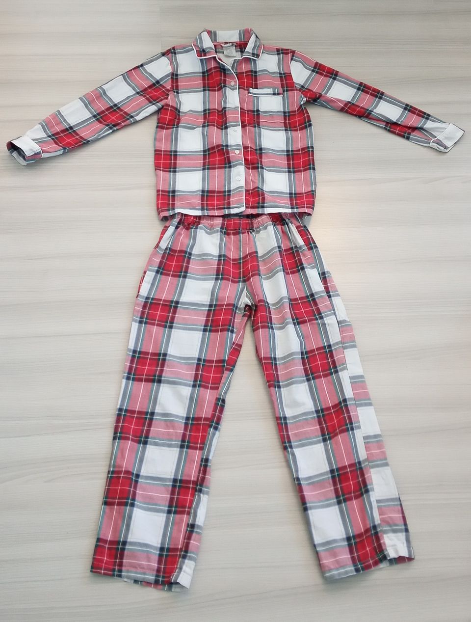 Tyttöjen ruutukuvioitu pyjama 134/140