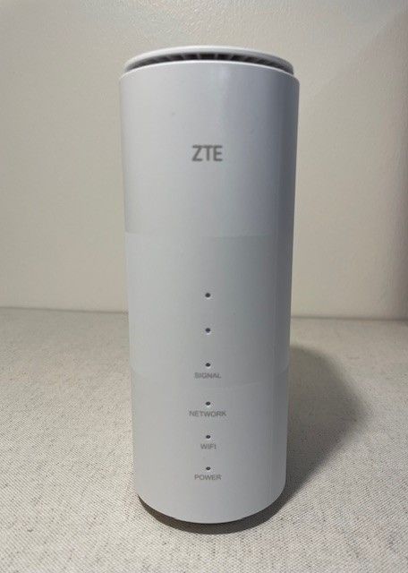 Käyttämätön ZTE MC801A 5G reititin