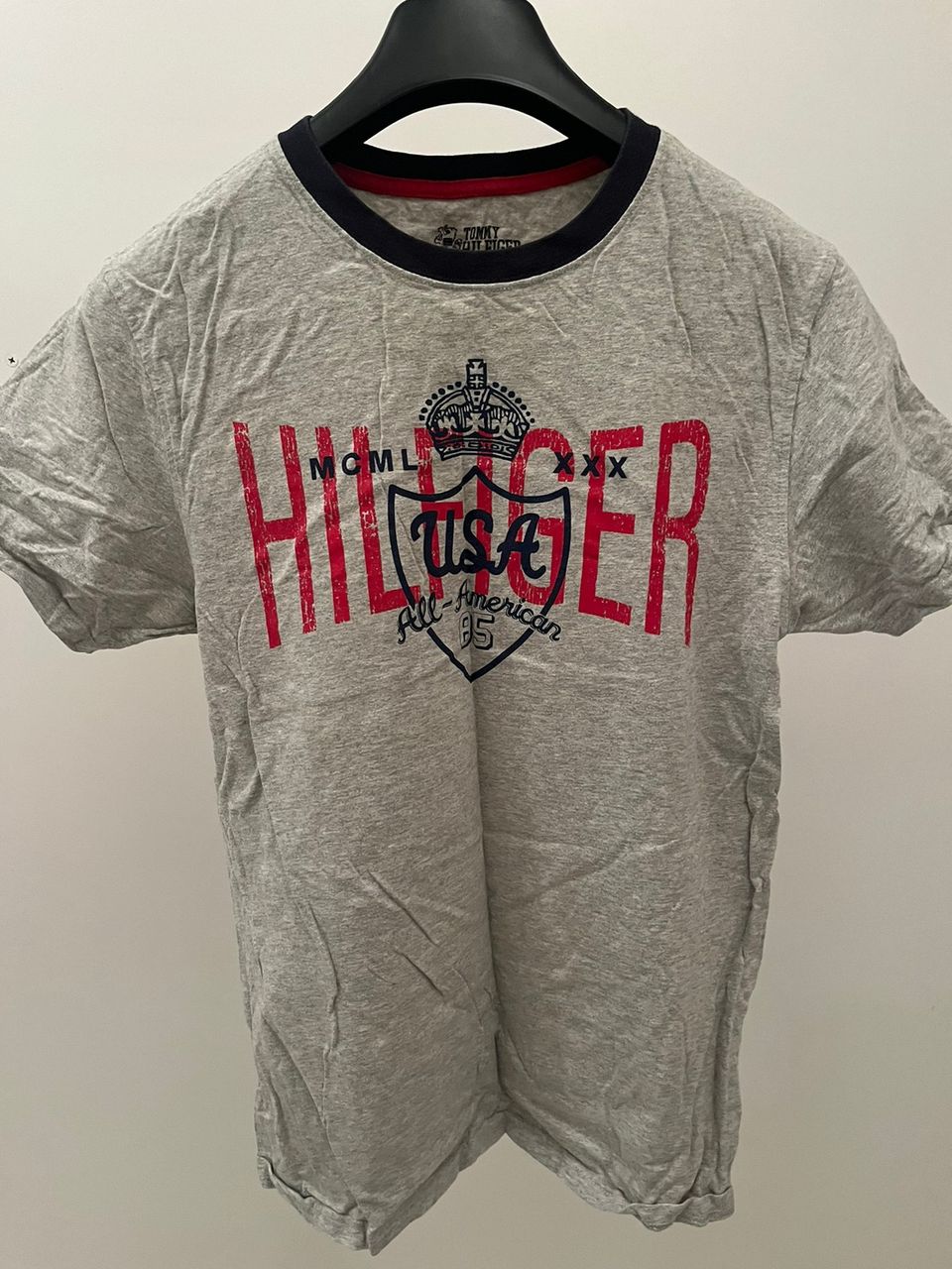 Tommy Hilfiger t paita