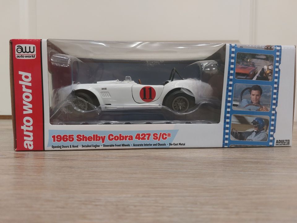Pienoisauto 1;18 Shelby Cobra 427 S/C Elvis Presley Auto World