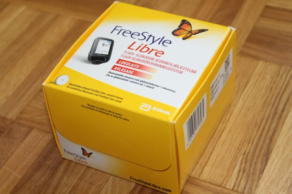 Avaamaton paketti UUSI glukoosin seurantajärjestelmä lukulaite Freestyle Libre