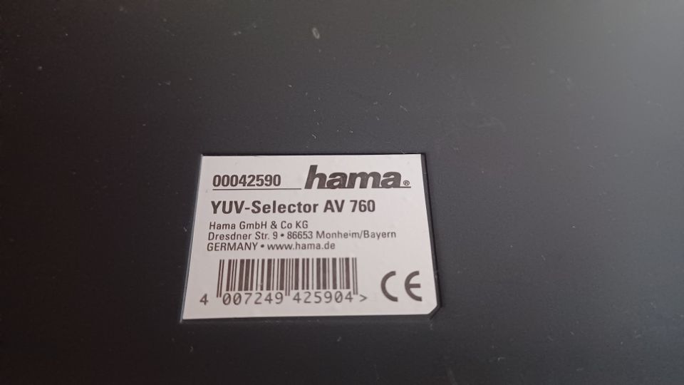 Myydään Hama YUV -selector AV 700 signaalin valitsin