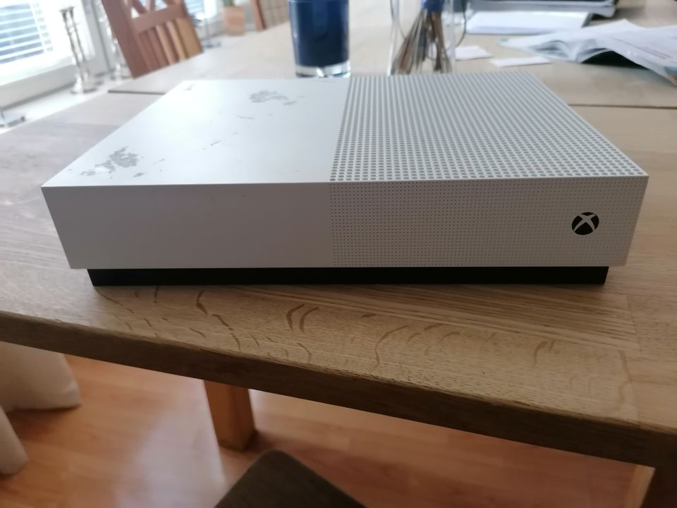 Xbox One S