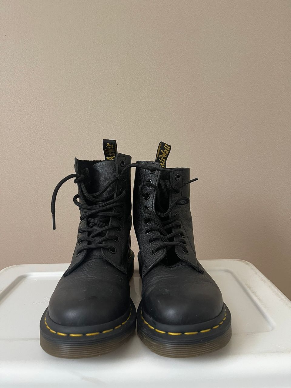 Dr. Martens Pascal