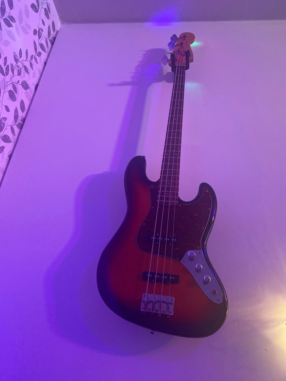 Vaihdetaan jazz bass pelikoneesee