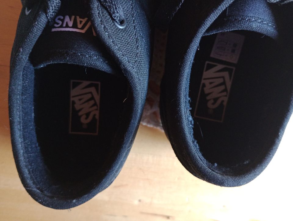 Vans tennarit