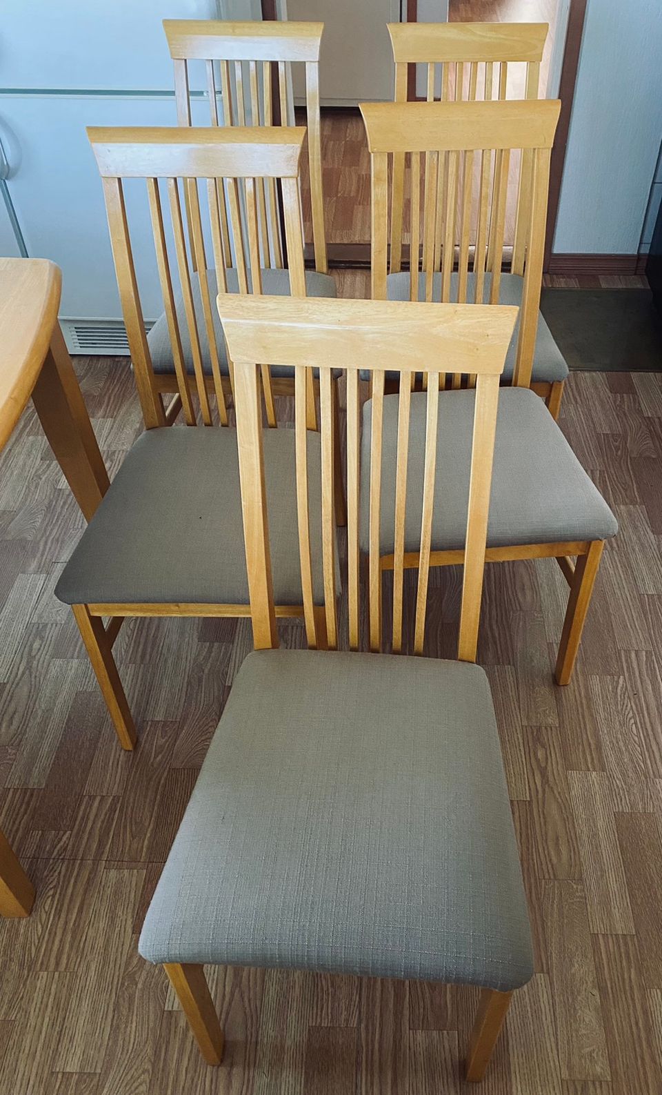 6kpl ruokapöydän tuolia