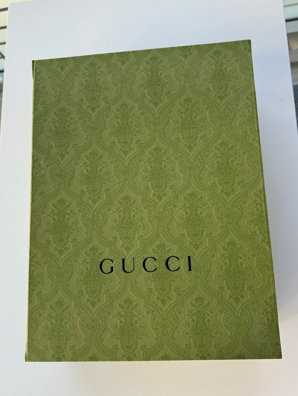 Gucci laatikko
