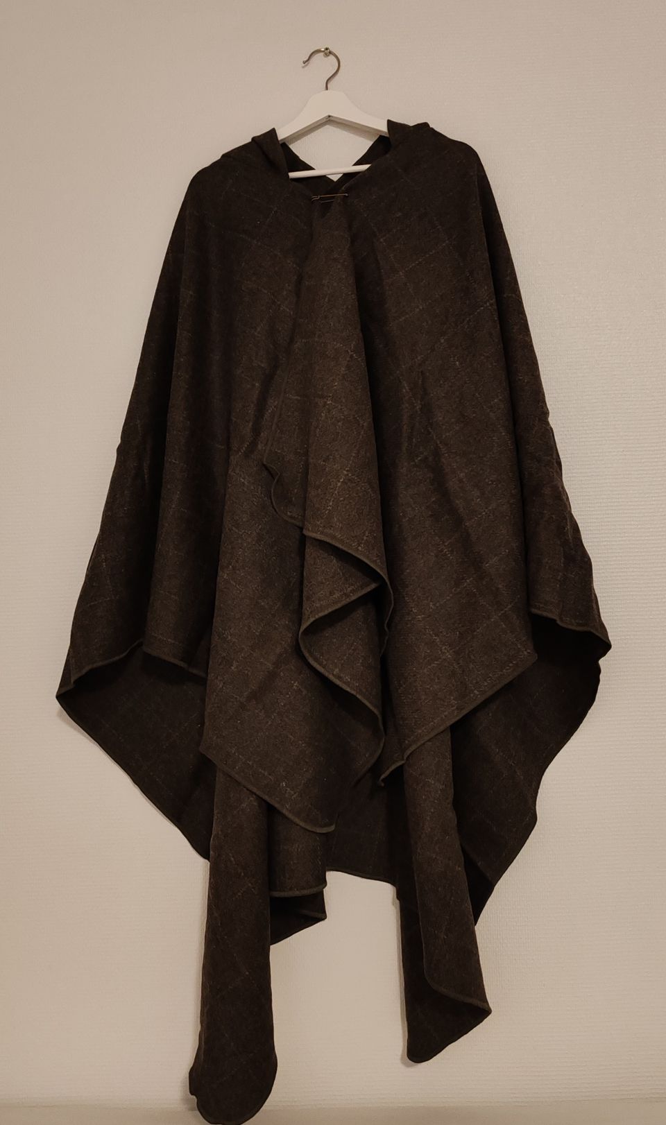Irlantilainen UNISEX Donegal Tweed Wool Ruana - viitta koko L/XL