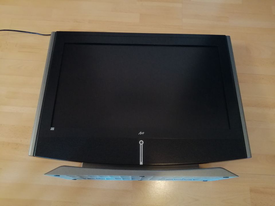 Art 26" LCD HD Ready televisio (retro konsoleille sopiva)