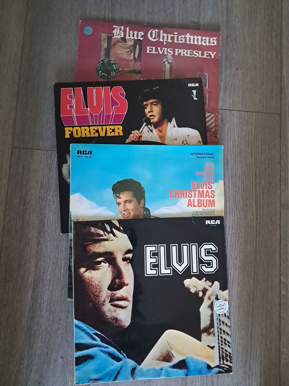 Lp levyjä Elvis