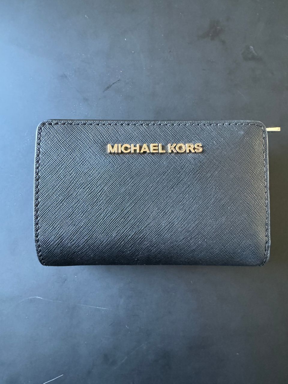 Michael Kors lompakko