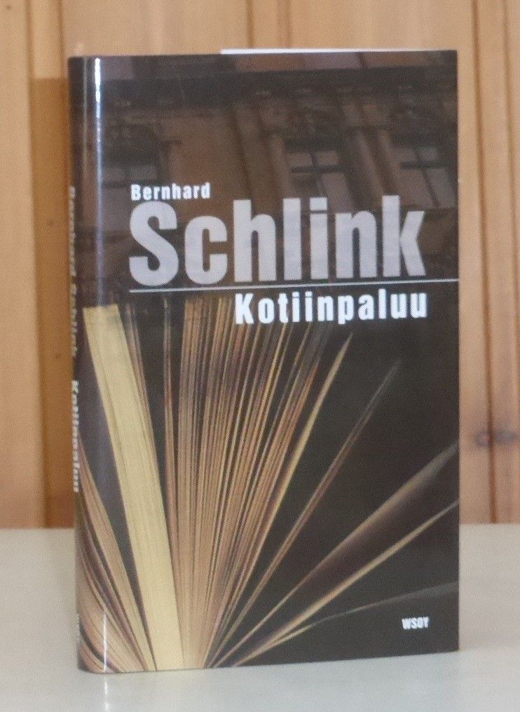 Schlink Bernhard: Kotiinpaluu